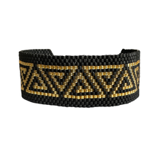 Cargar imagen en el visor de la galería, Pulsera Indigena Negro Dorado
