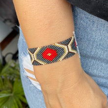 Cargar imagen en el visor de la galería, Pulsera gris rojo
