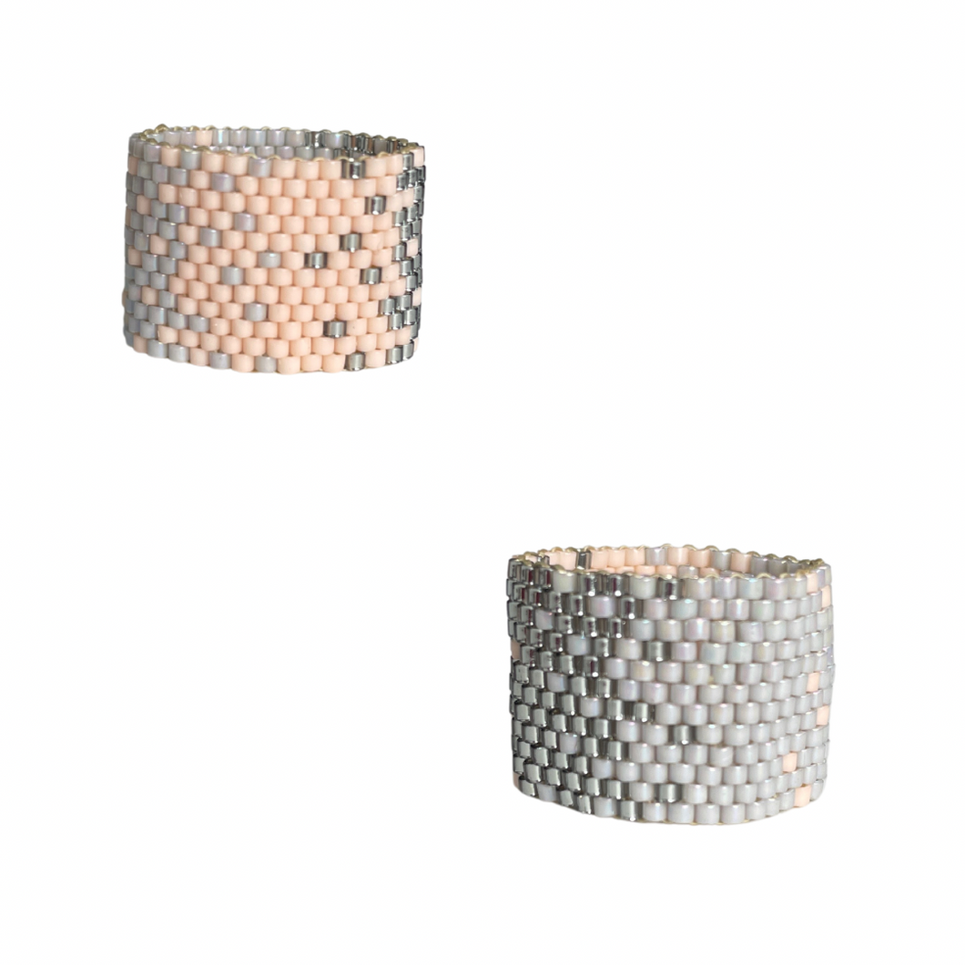 Anillo salmón gris