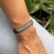 Cargar imagen en el visor de la galería, Pulsera negro y Plata S
